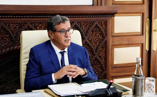 Le Chef du gouvernement appelle à plus de coordination entre les services publics et l’Institution du Médiateur