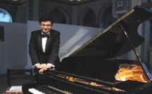 Musique : Mahmoud, le jeune pianiste qui fait naître des notes