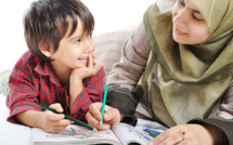 Suivi de l'enseignement des enfants en temps de confinement: gare aux excès, ne surchargez pas vos petits !