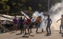 Grèce : Heurts entre police et migrants à Lesbos