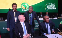 La réaction officielle de la CAF après la suspension de son président :   -L'intérim de M.Constant Omari prolongé jusqu'au 12 mars 2021  -M.Fouzi Lekjaâ, premier vice-président