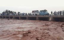 Inzegane: Sauvetage de 5 personnes bloquées à l'embouchure de l'Oued Souss (vidéo)