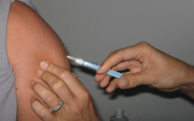 Afin de bénéficier de la vaccination, un individu se fait passer pour un employé de la sûreté nationale
