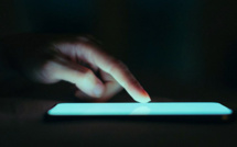 Psychologie : le « doomscrolling », ou le mal de l’information