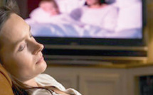 Hygiène de vie : S’endormir devant la télé, une mauvaise habitude à bannir