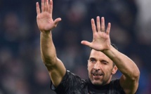 Football: Buffon va continuer sa carrière, avec un possible retour à Parme