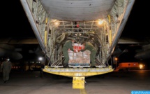 Décollage de trois avions acheminant une aide médicale vers la Tunisie