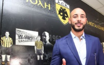 Noureddine Amrabat joue cette saison pour l'AEK Athènes