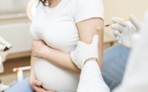 Femmes enceintes, cible vaccinale prioritaire