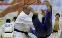 La Fédération Internationale de Judo "suspend" le statut de président honoraire de Vladimir Poutine