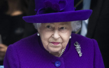Royaume-Uni : La reine Élisabeth placée sous surveillance médicale