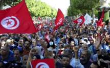 Tunisie : Manifestations et affrontements à Tunis et grève générale à Zarzis