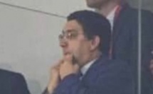 Mondial 2022 /  Lu sur Twitter / l'image du jour : Nasser Bourita, ministre  des Affaires étrangères, qui siffle pendant les possessions de balle du Canada’