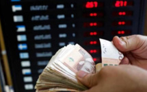 Marché de change : Le dirham continuera-t-il à baisser dans un contexte de repli des réserves ?