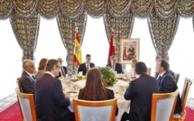 SM le Roi offre un déjeuner en l'honneur de la délégation espagnole