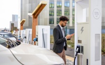 Véhicules électriques : Les bornes de recharge privées en plein essor