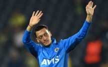 Football international : Mesut Özil part en retraite sportive