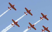 Fête du Trône : un spectacle de parachutisme acrobatique illumine les rives du Bouregreg