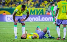 Brésil:  Opéré, Neymar indisponible 11 mois!
