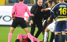Violence - foot / Turquie:   Le président agresseur incarcéré et suspendu à vie