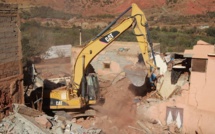 Séisme d’Al Haouz : Poursuite à la commune d’Anougal de l’opération de démolition des maisons endommagées et d'enlèvement des décombres