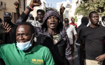 Crise au Sénégal: les manifestations violemment dispersées, un étudiant tué