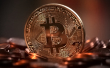 Le Bitcoin dépasse 57.000 dollars et stimule le marché de la cryptographie