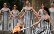 JO 2024: le relais de la flamme olympique a commencé après son allumage en Grèce