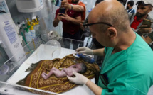 Gaza: des médecins font naître un bébé sauvé du corps mourant de sa mère
