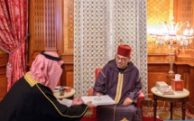 SM le Roi reçoit SAR le Prince Turki Ben Mohammed Ben Fahd, porteur d'un message du Roi Salmane