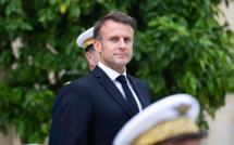 Il n'est "pas question" de "gouverner demain avec LFI", lance Macron en Conseil des ministres