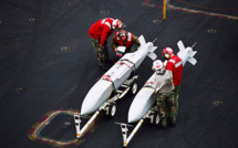Flotte aérienne des FAR : les F-16 bientôt équipées de missiles téléguidés AGM-154C