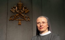 Première au Vatican : le pape nomme "ministre" une femme, soeur Brambilla