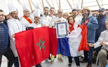 Un chef patissier marocain bat le record Guinness, en réalisant le plus long fraisier du monde