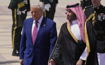 Donald Trump en Arabie saoudite en quête de grands contrats avec MBS