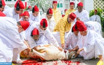 SM le Roi, Amir Al-Mouminine, accomplit la prière de l'Aïd Al-Adha à la mosquée Hassan II à Tétouan et reçoit les vœux en cette heureuse occasion