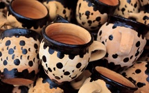 Innocuité sanitaire de nos poteries : Après le vernis, l’argile doit-elle être mise à l’index ?