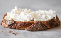 Fromages fondus : L’ONSSA met fin à la polémique et rassure les consommateurs