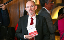 Le prix Goncourt 2025 attribué à Laurent Mauvignier pour son roman « La Maison vide »